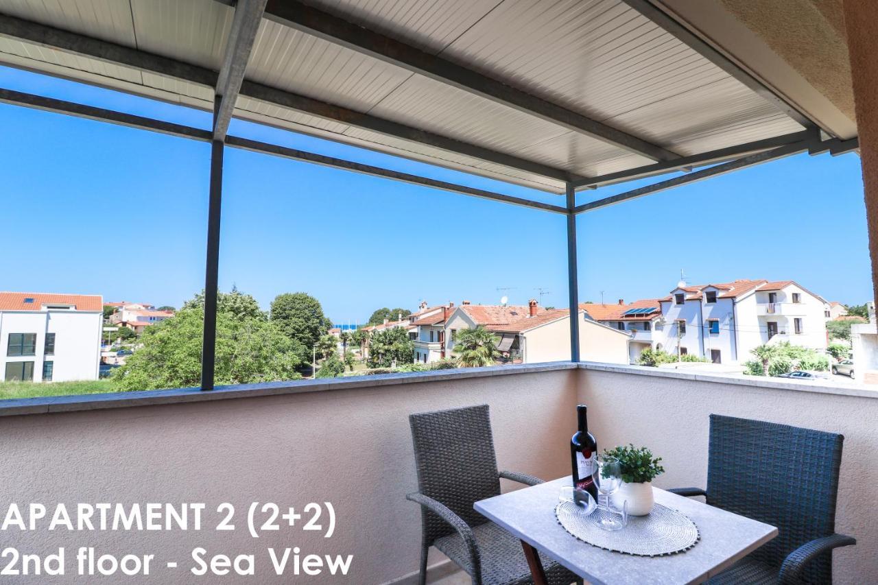 Sunshine Apartments Funtana With Balcony And Sea View Exteriér fotografie